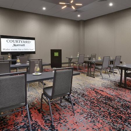 Courtyard By Marriott Austin Флюгервилль Экстерьер фото