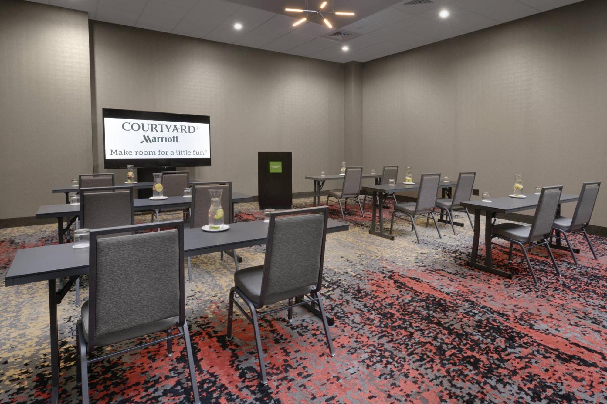 Courtyard By Marriott Austin Флюгервилль Экстерьер фото